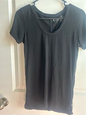 ZYIA Active Black Scoop Neck Short Sleeve Tee
